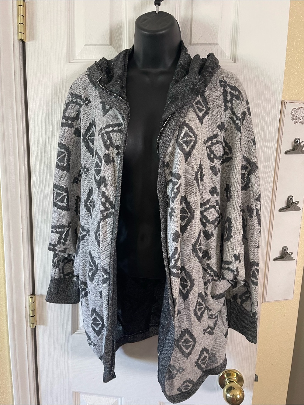 Abercrombie & Fitch Gray Hooded Geometric Open-Front Cardigan